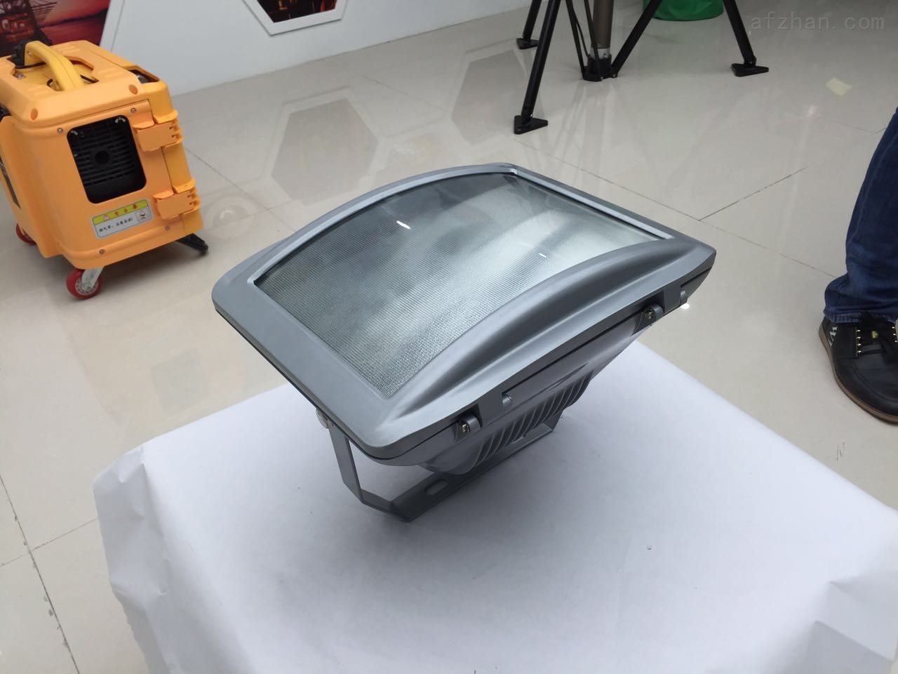 250WGF9400金卤灯节能泛光灯厂家直销